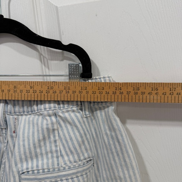 Anthropologie Sundry Striped Denim Shorts Blue White Front Pockets 26 Waist - Picture 6 of 9